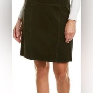 J. McLaughlin size 6 black skirt with contrast stitching and pockets